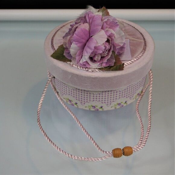 Vintage Decorative Gift Box Floral Lavender Round Keepsake Box Faux Flowers Lid - Picture 2 of 10